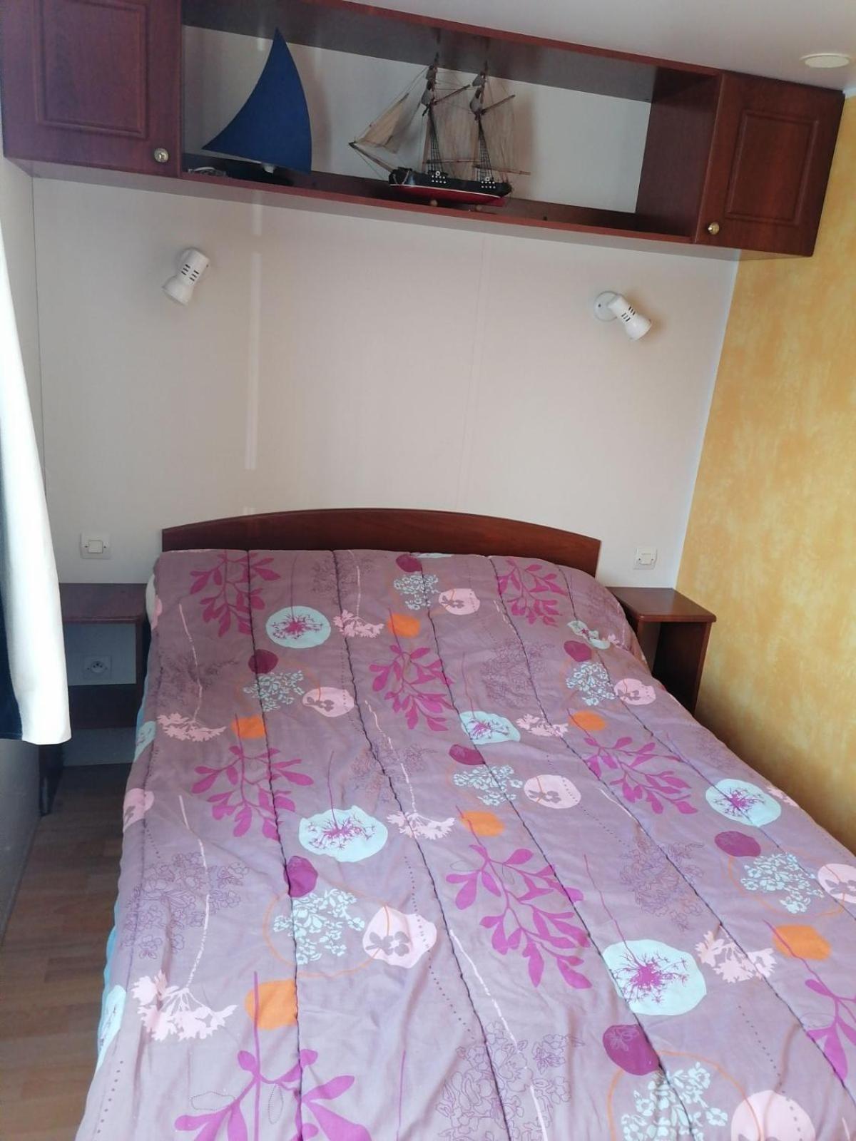 Mobil-Home Dans Camping Municipal Kermaria-Sulard Екстериор снимка